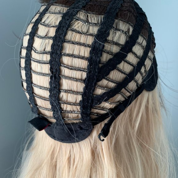 NEW Rooted Curled Blonde Synthetic Wig with Bangs - Picture 4 of 5